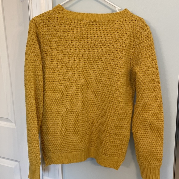 Mustard yellow sweater with beading - Picture 2 of 3